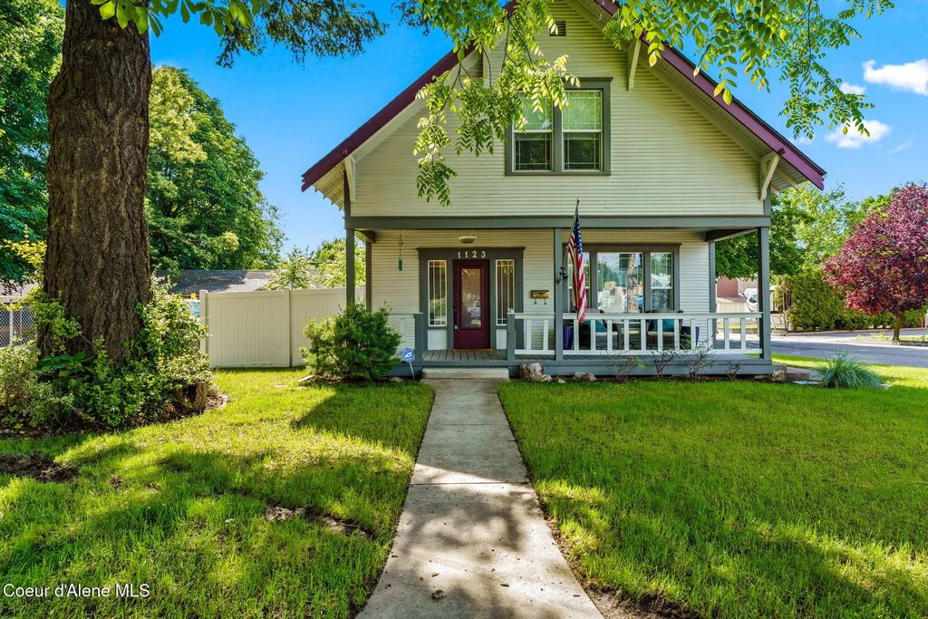 1123 N Government Way, Coeur d'Alene