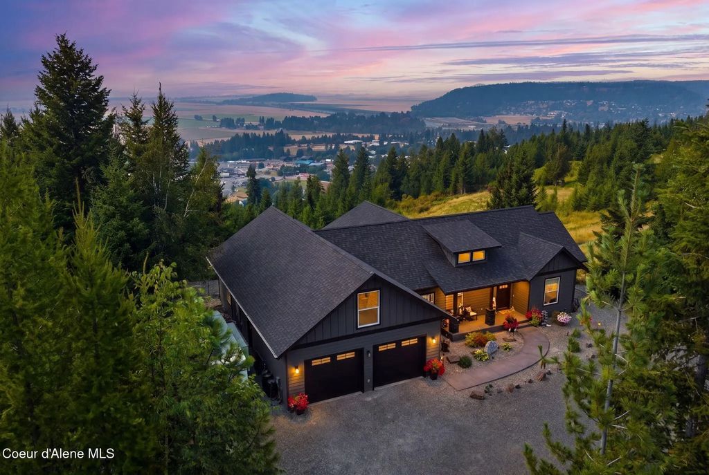 455 Scenic Dr, Bonners Ferry