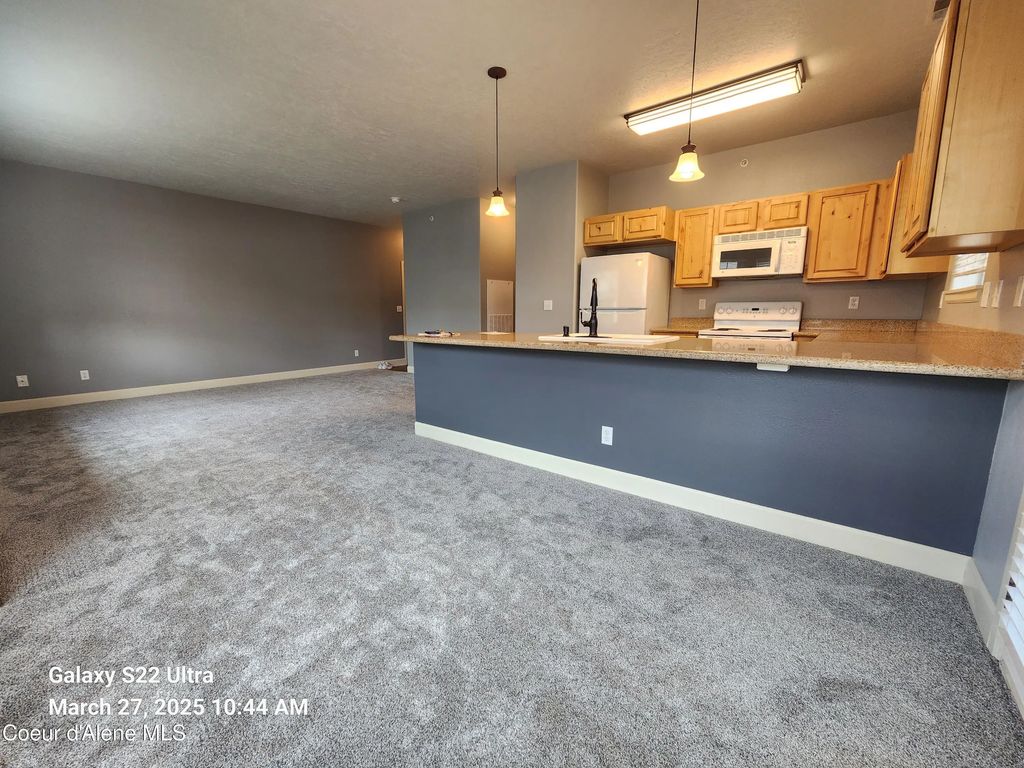 6850 N Spurwing Loop Apt 207, Coeur d'Alene