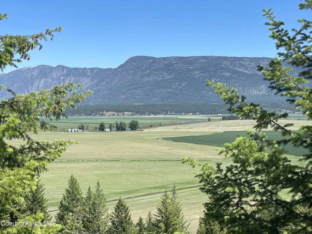 18432 Westside Rd, Bonners Ferry