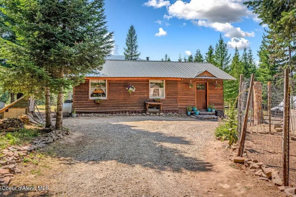 388 Trillium Ln, Moyie Springs