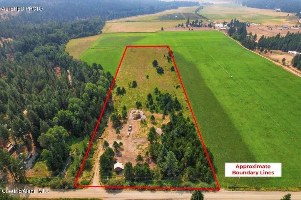 700 Golden Gate Rd, Priest River