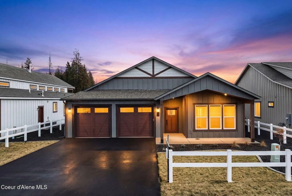127 Backtrack Rd, Sandpoint