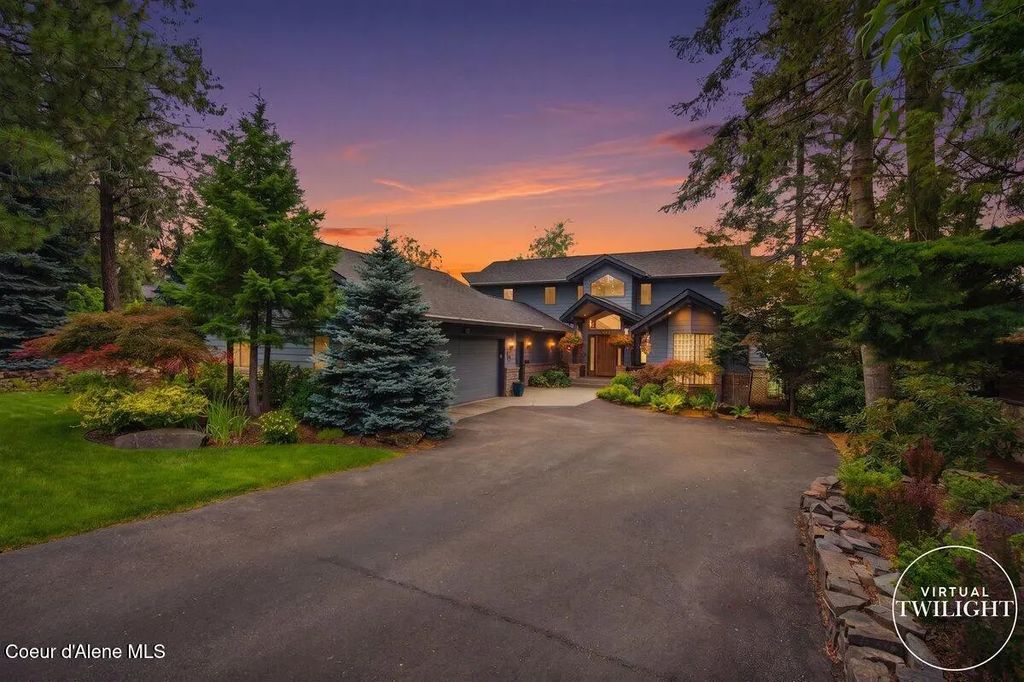 10742 N Lakeview Dr, Hayden Lake