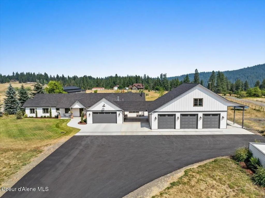 8575 W Haystack Ln, Coeur d'Alene