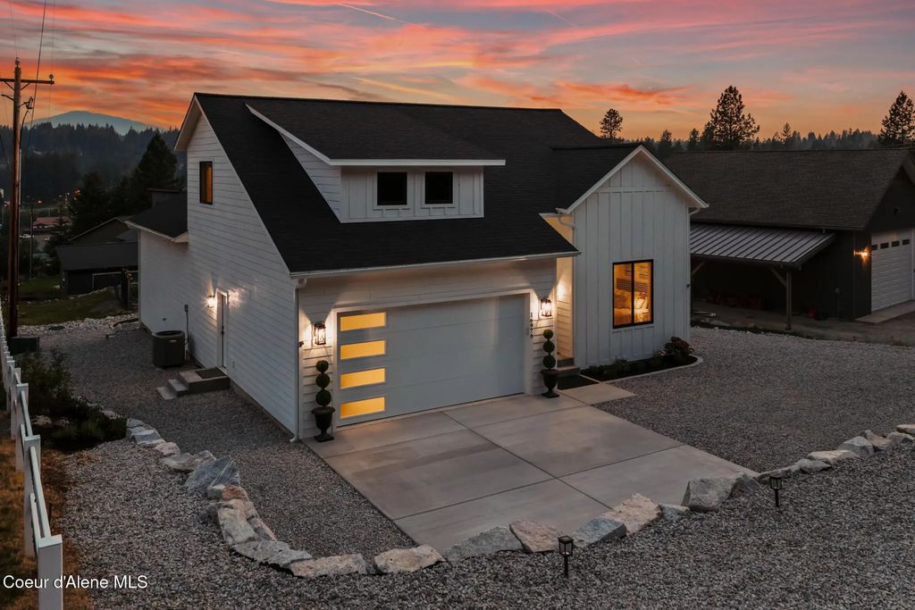 16976 E Cape Horn Rd, Bayview