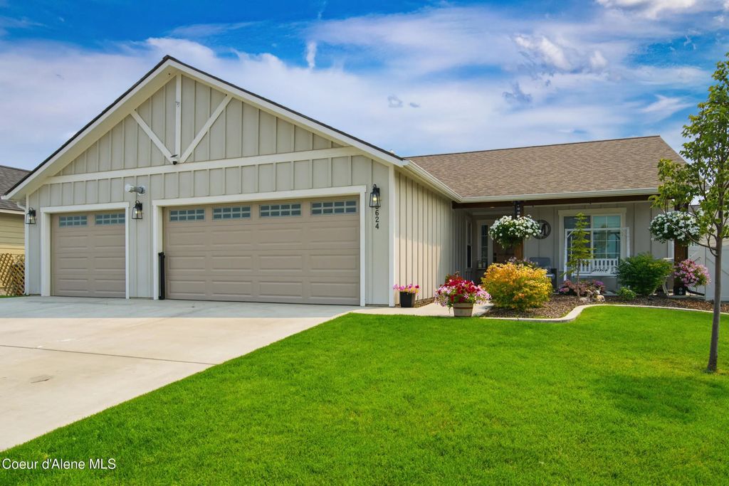 8624 W Ferguson Ln, Rathdrum