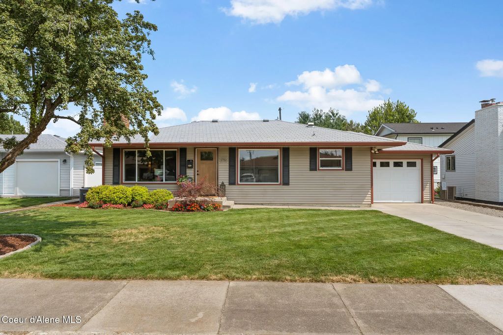 2712 N 5th St, Coeur d'Alene