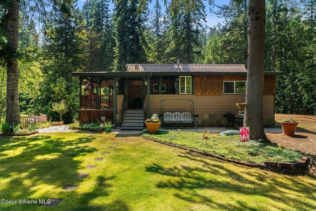 648 Elk Grove Road, Sandpoint