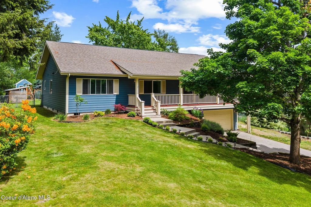 439 Vedelwood Dr, Sandpoint
