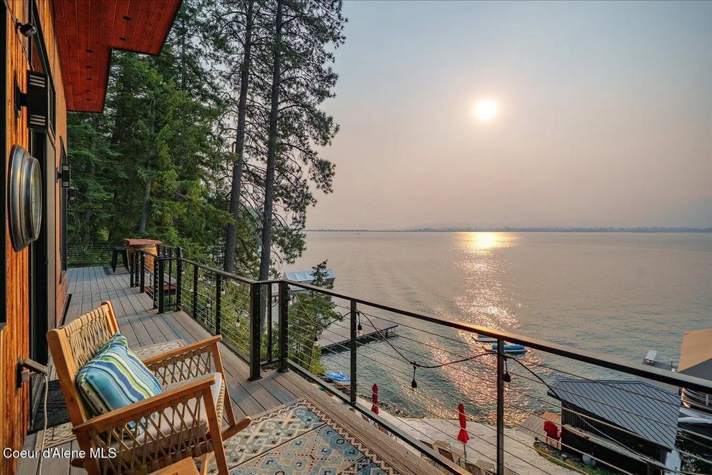 3753 Bottle Bay Rd, Sagle