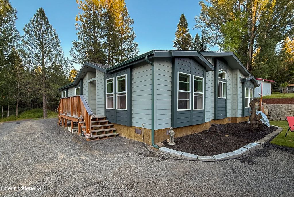 2009 Elm Dr, St. Maries