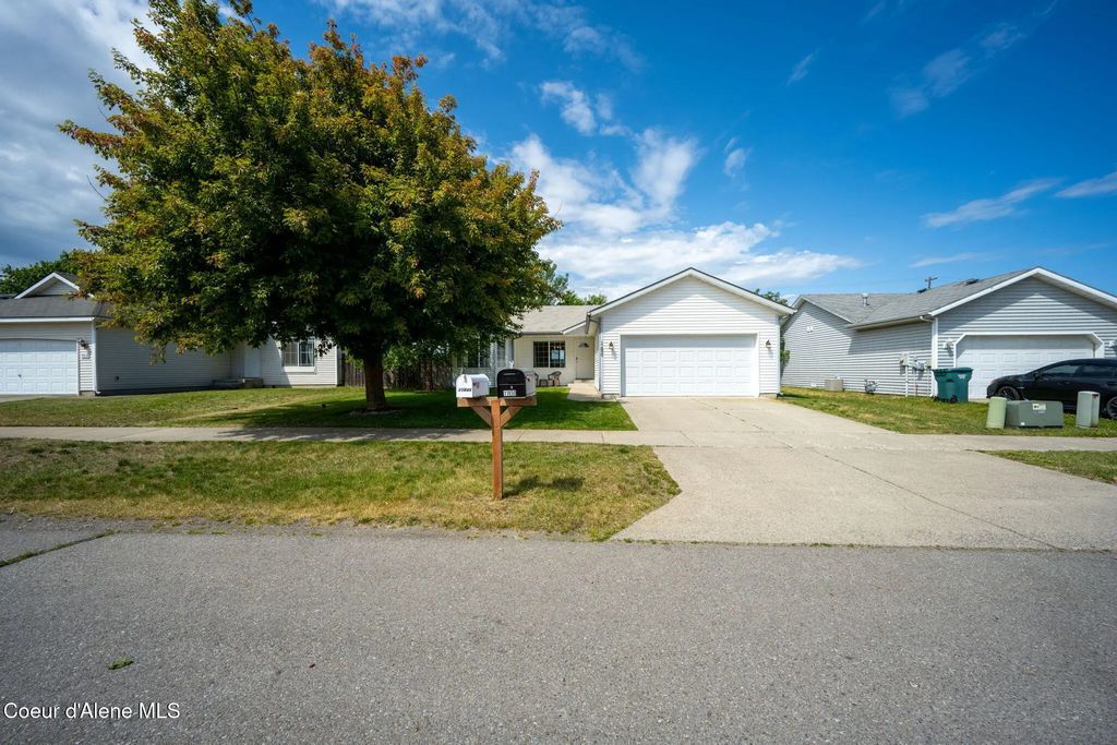 11850 N Stinson Loop, Hayden