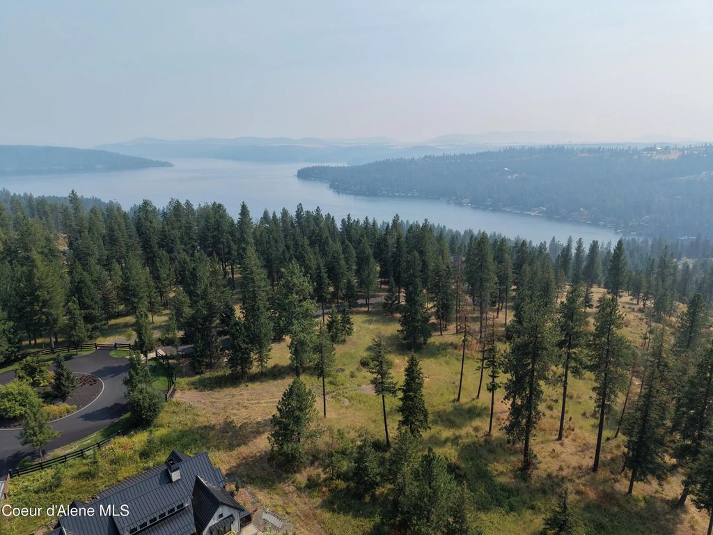 7765 W Herradora Ct, Coeur d'Alene