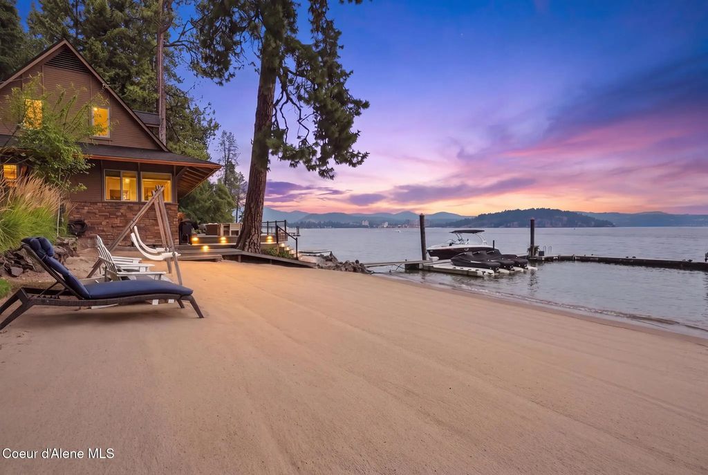 8357 W Coeur D' Alene Lake Shore, Coeur d'Alene