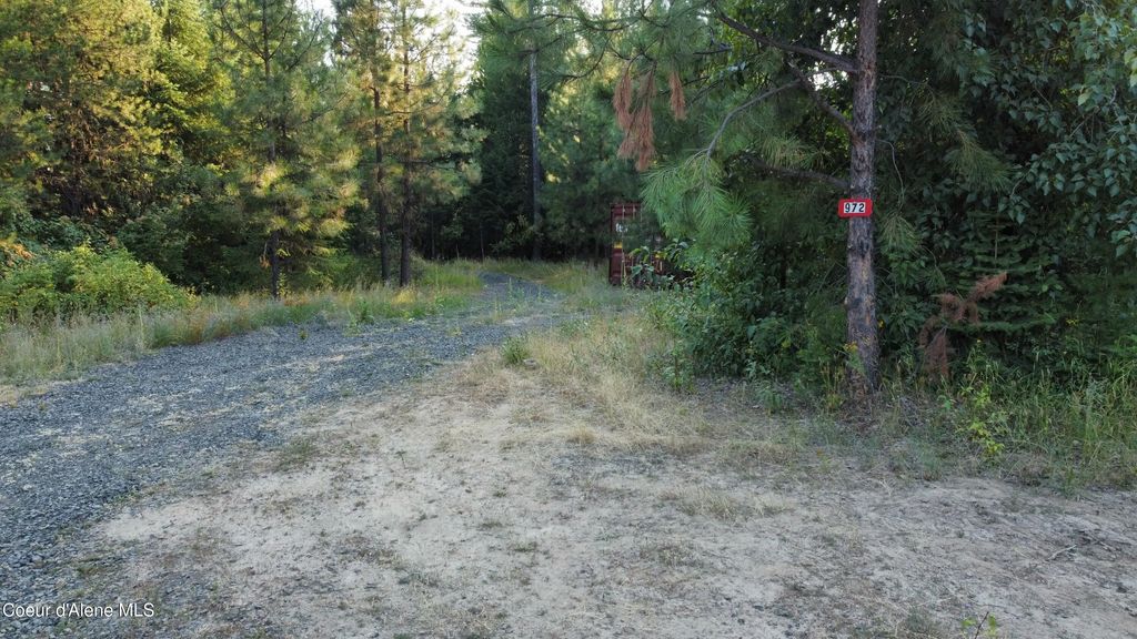 972 Crystal Peak Rd, Fernwood