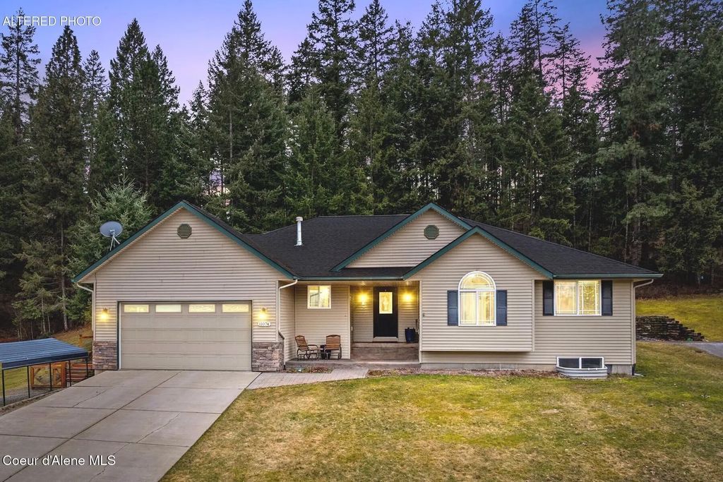 11074 W Riverview Dr, Post Falls