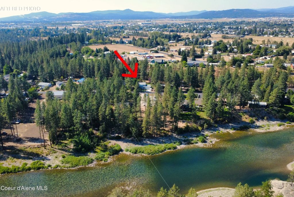 1208 S Breezy Way, Post Falls
