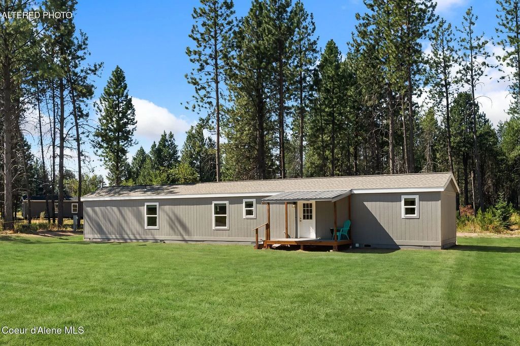 195 Davis Rd, Sagle