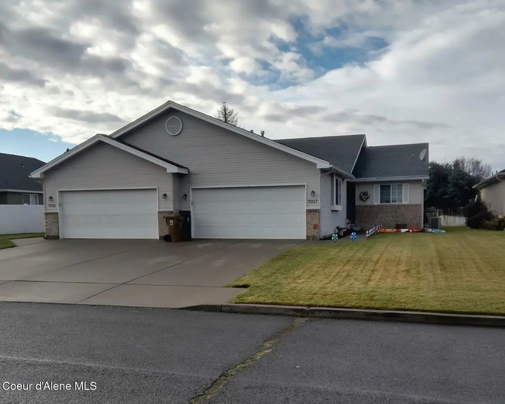 7015 N Hamilton St, Spokane