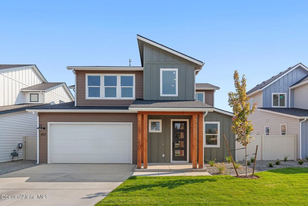 652 Moscow St, Sandpoint