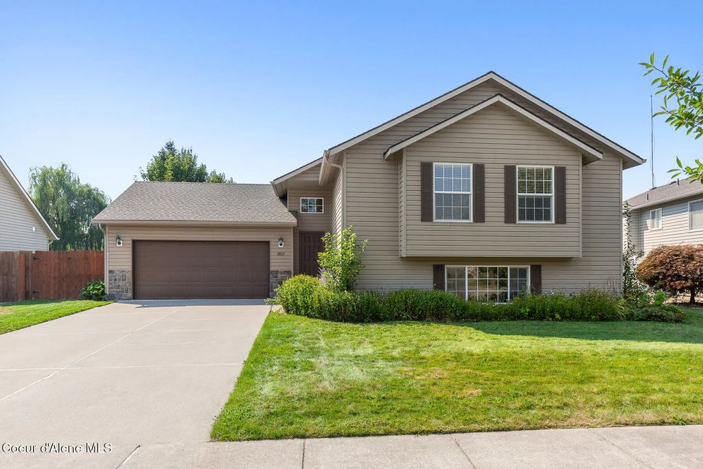 2827 W Timberlake Loop, Coeur d'Alene