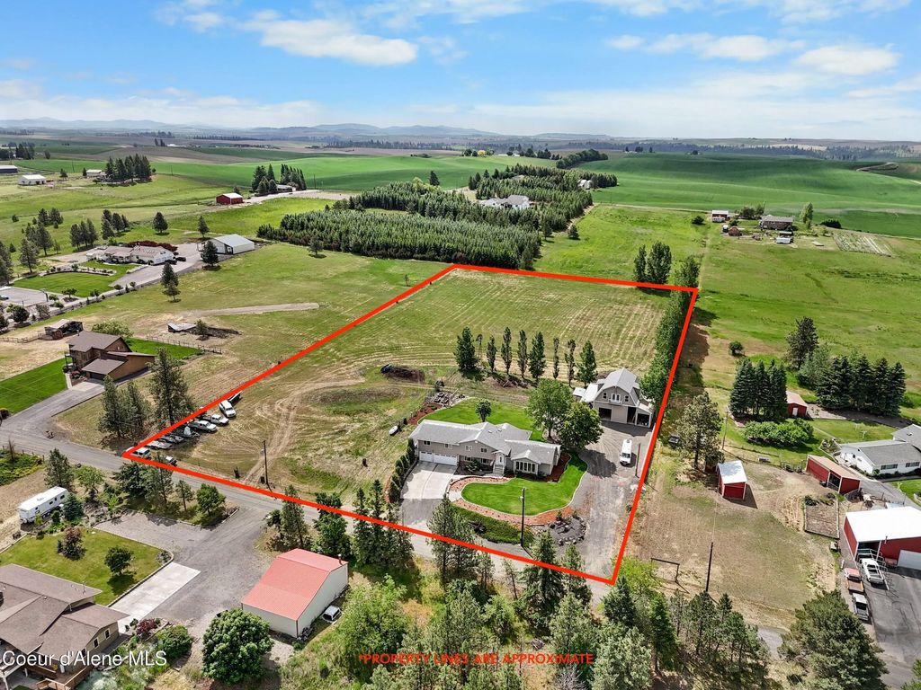 10916 E Rinear Rd, Valleyford