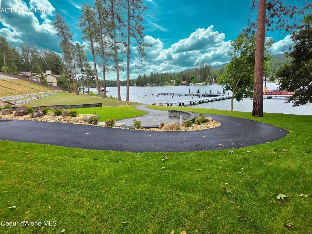 2870 E Ravine Dr, Post Falls