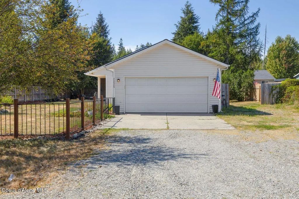 24525 N Corbin Hill Rd, Athol