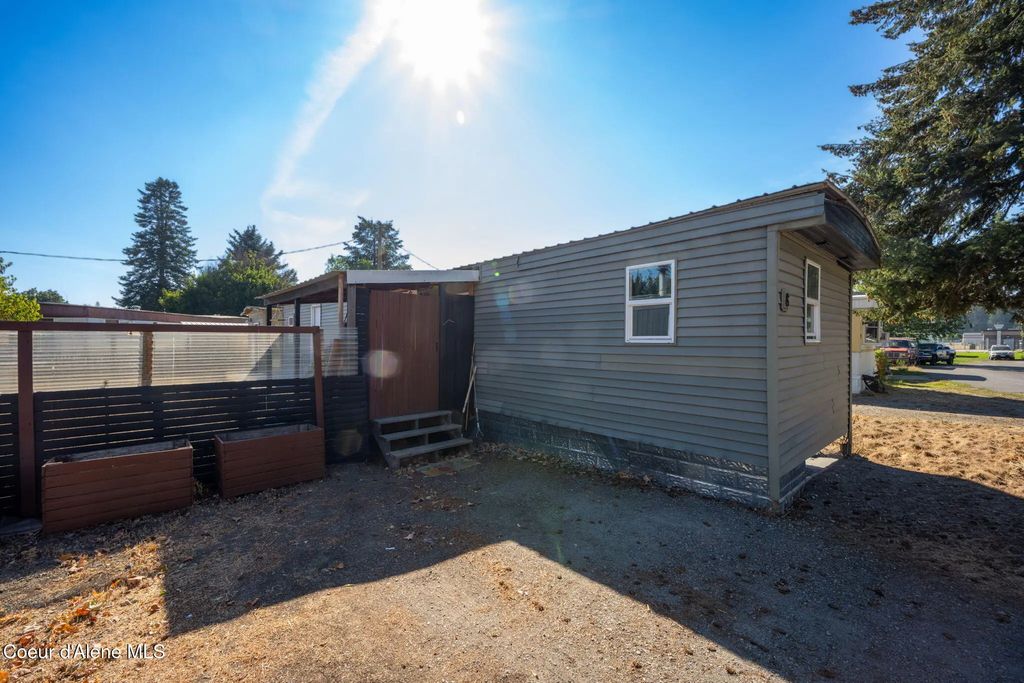1356 N Highway 41 Trlr 8, Post Falls