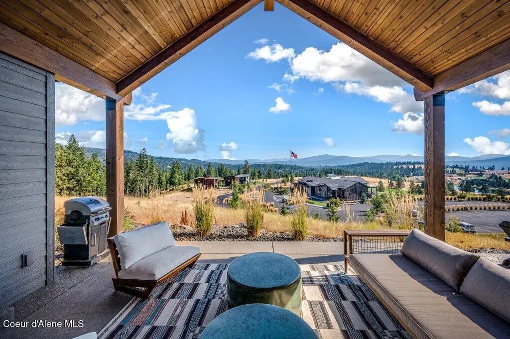15559 S Chalone Dr, Coeur d'Alene