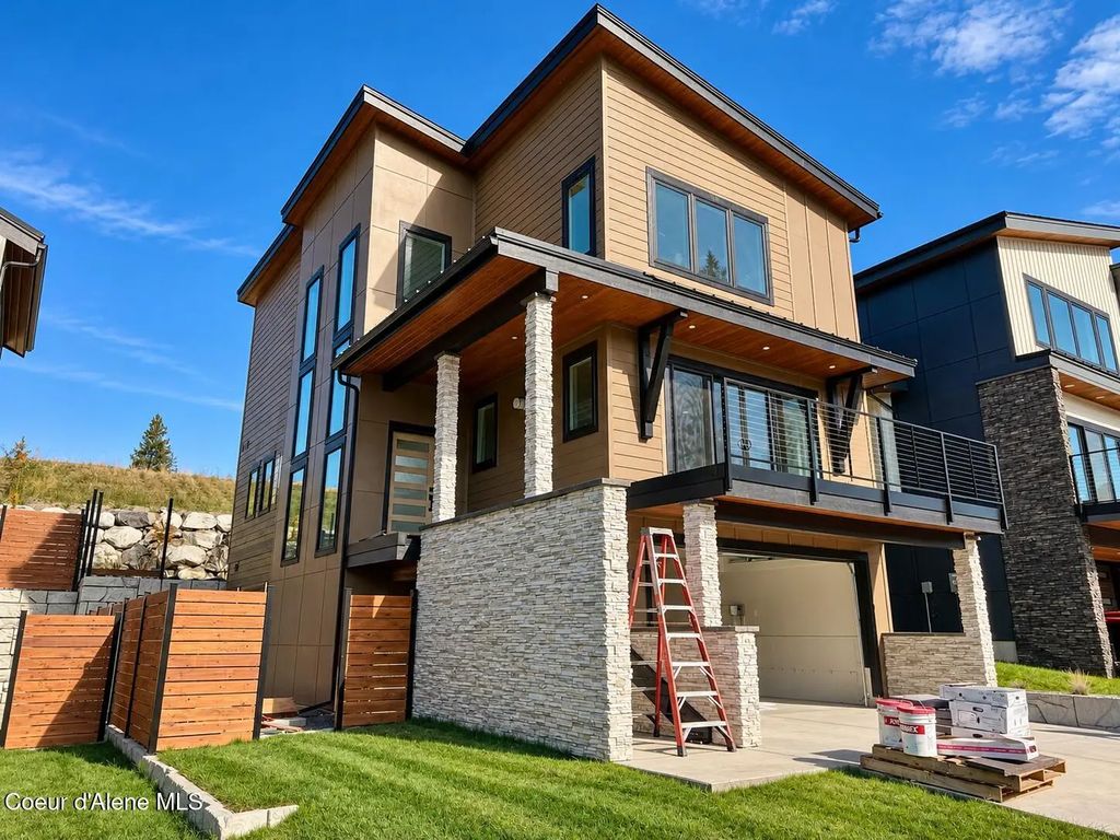 2761 W Lumber Ln, Coeur d'Alene