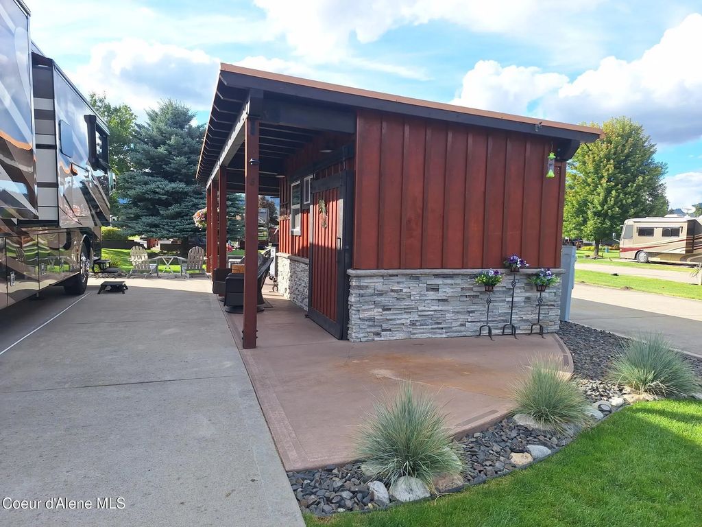 8 Bogie Ln, Blanchard
