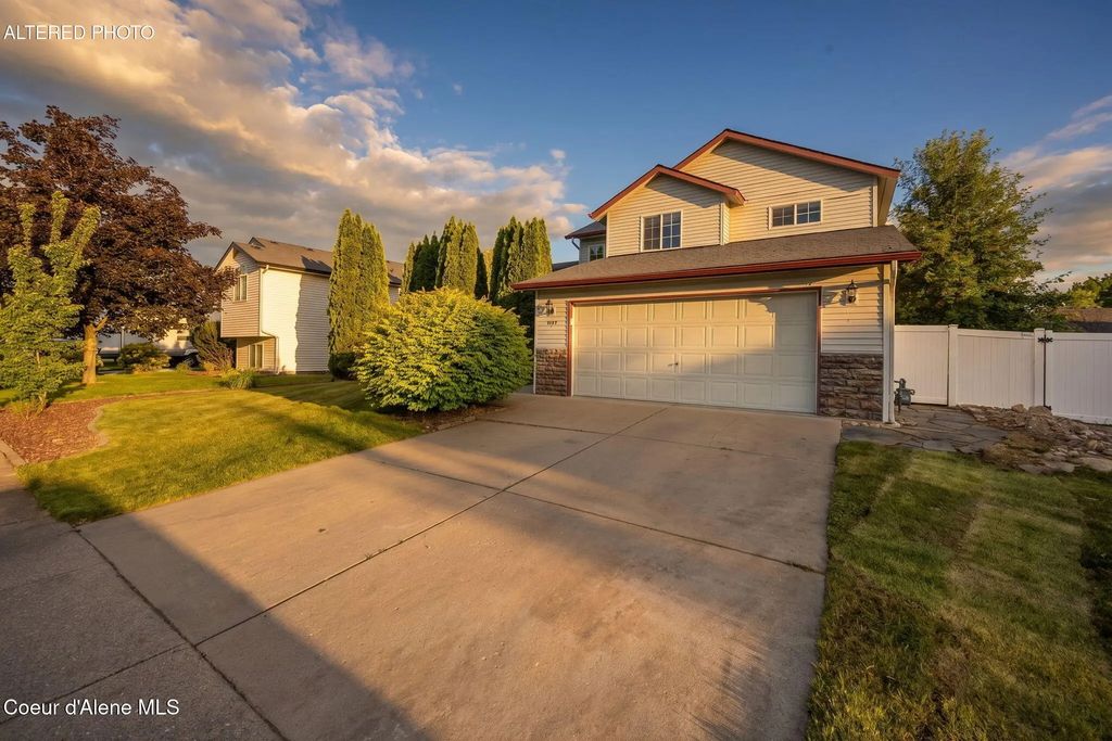 2473 N Bunchgrass Dr, Post Falls