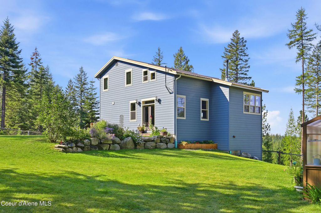 277 Tag Along Way, Athol