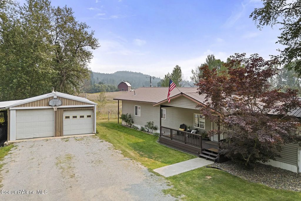 1365 Eastside Rd, Priest River