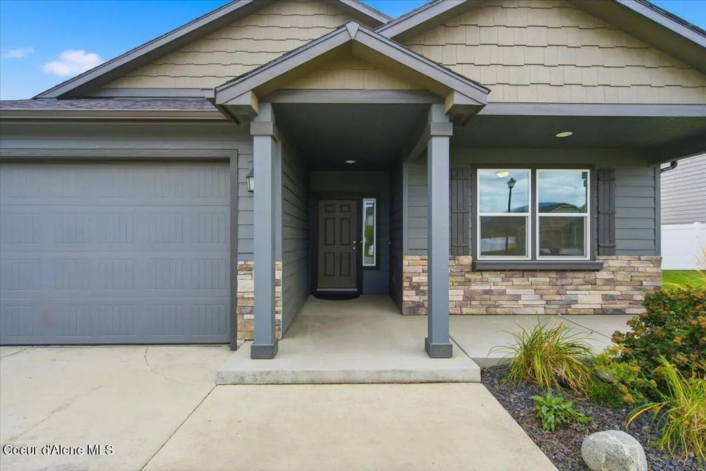 6220 W Irish Cir, Rathdrum