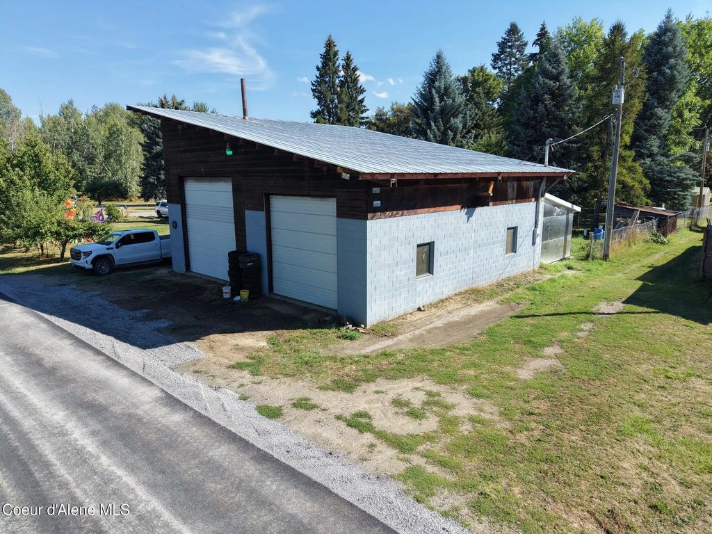 258 3rd St, Ponderay