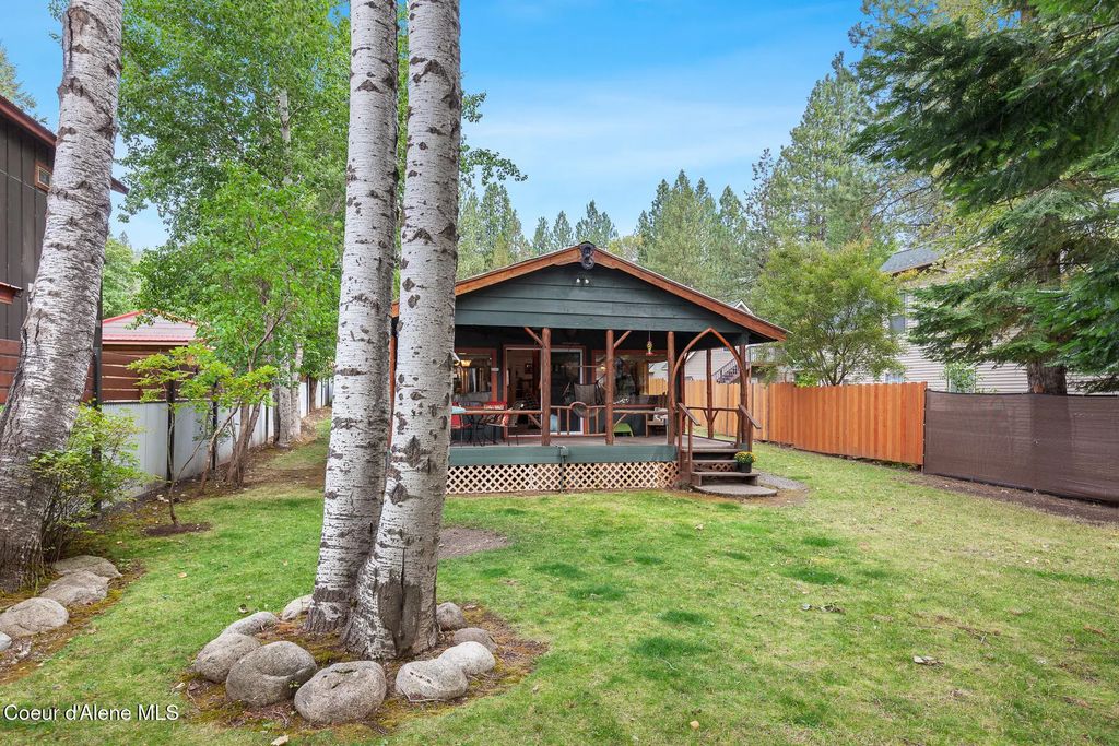 10218 W Lake Forest Loop, Rathdrum