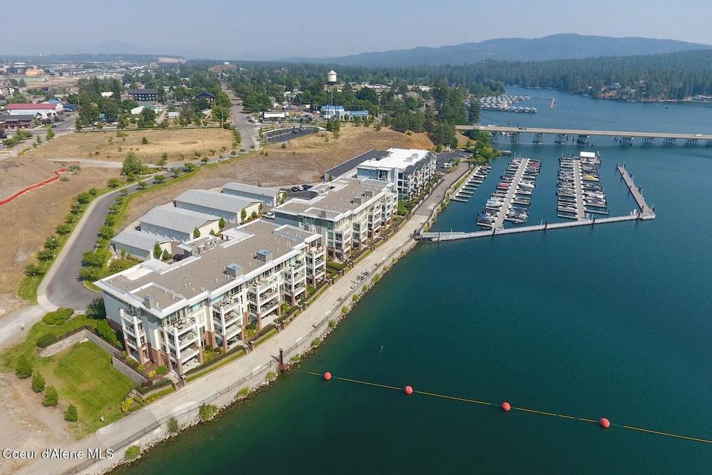 355 W Waterside Dr #203, Post Falls