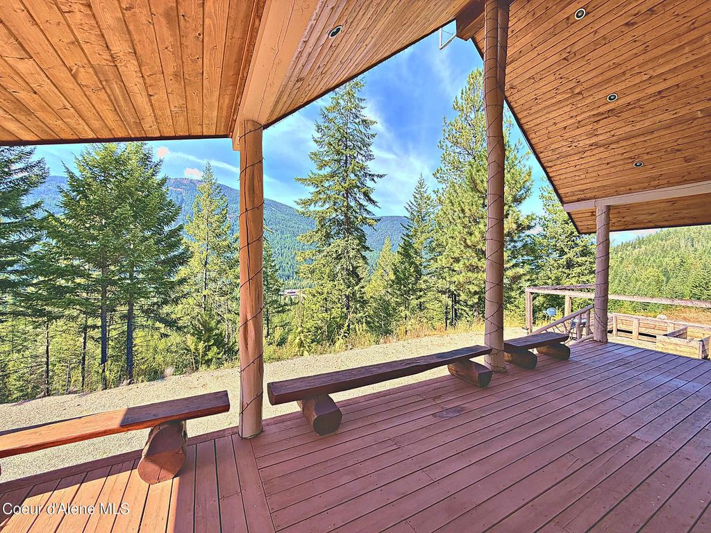1077 Cricket Crossing Rd, Bonners Ferry