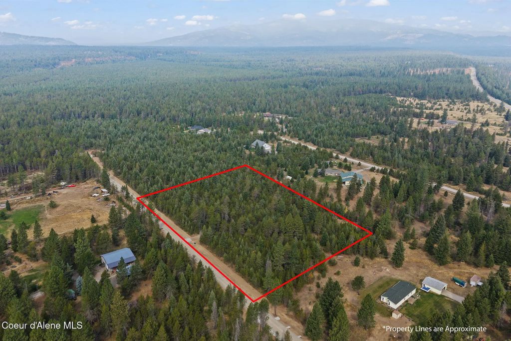 Nka Wedgewood Ln, Spirit Lake