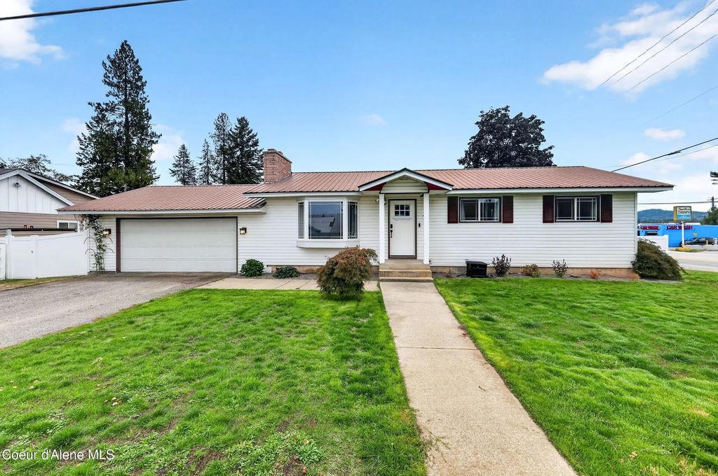 16 E Lincoln Ave, Priest River