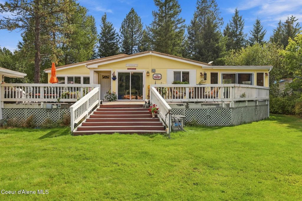 420 Rockview Dr, Priest River