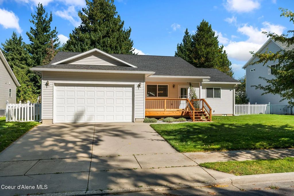 414 Louis Ln, Sandpoint