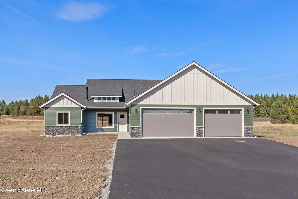 26893 Asulkan St., Athol