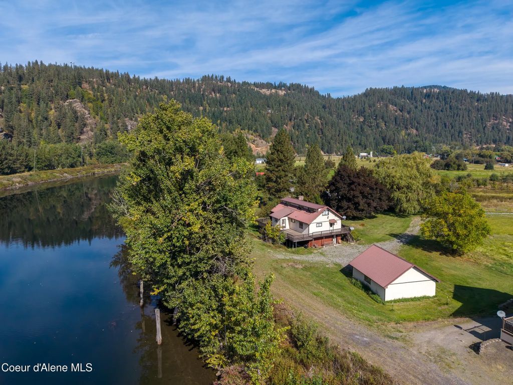 826 Riverdale Dr, St. Maries