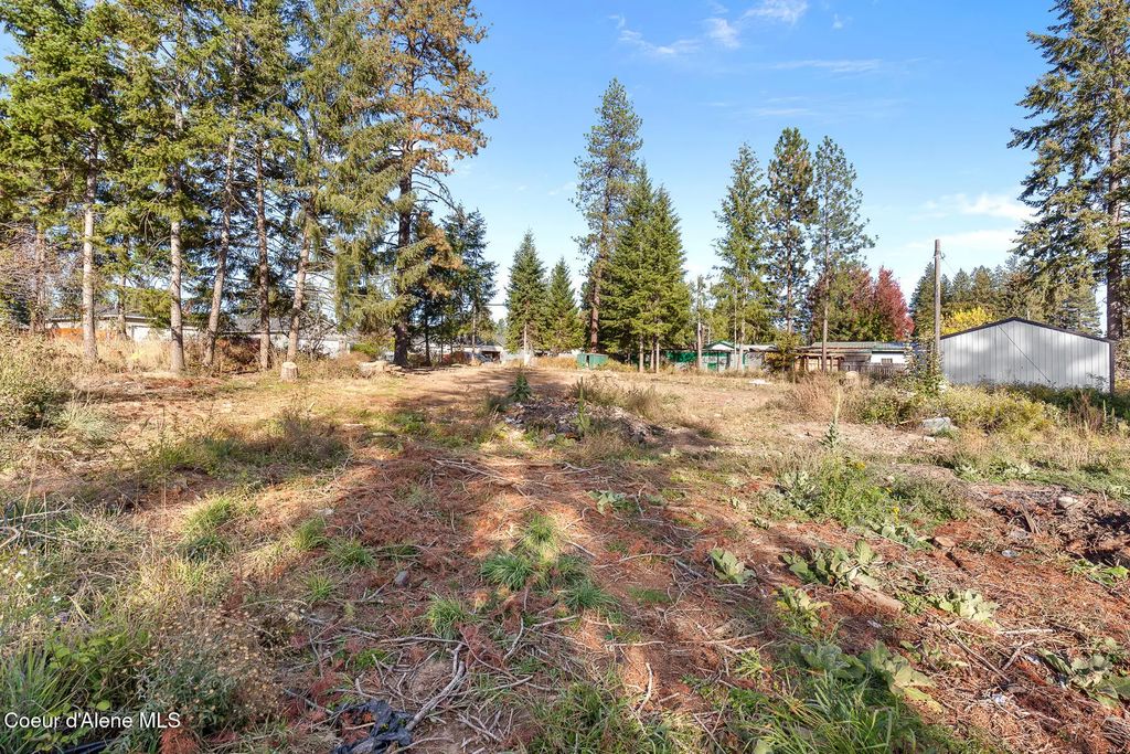 5654 W New Hampshire St, Spirit Lake