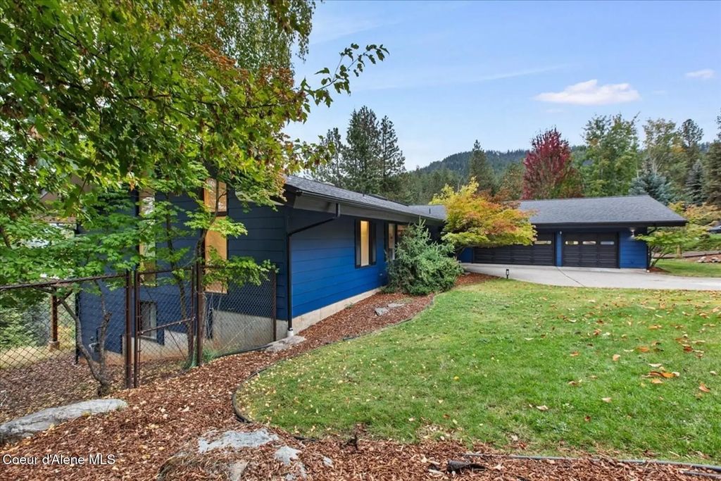 2305 E Packsaddle Dr, Coeur d'Alene