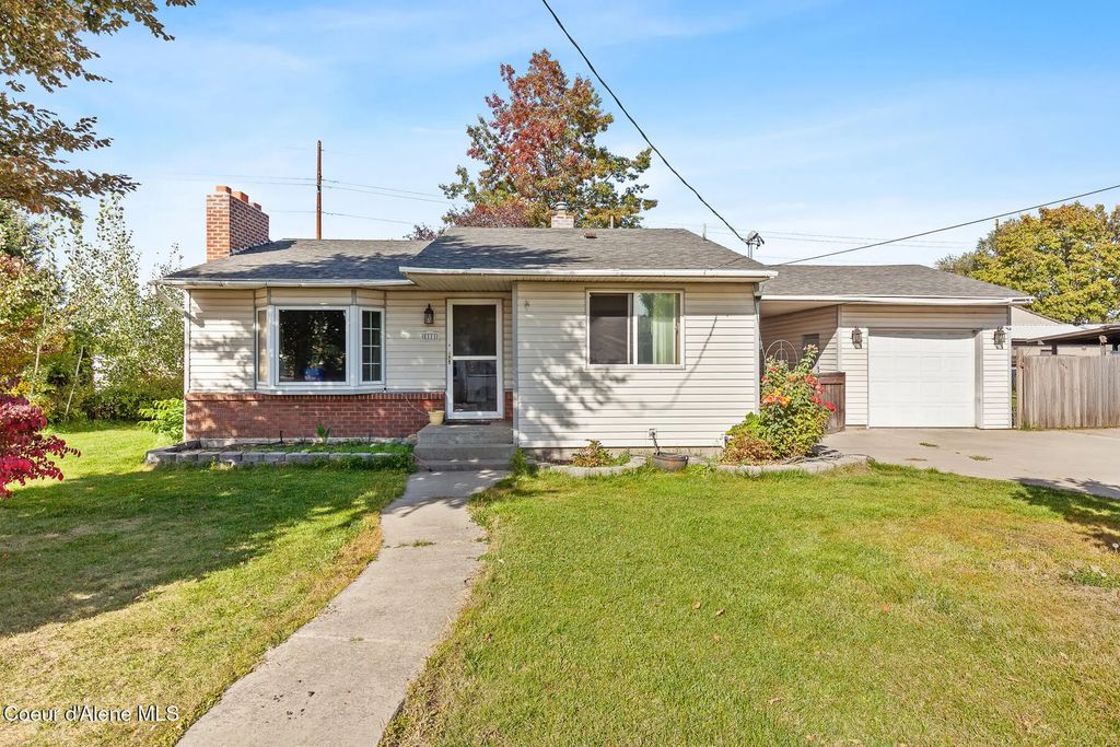 8111 E Knox Ave, Spokane Valley